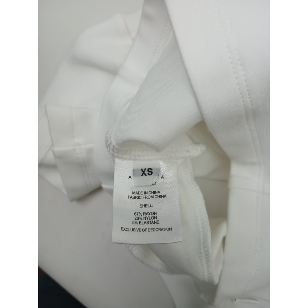 Area NYC Women's White Crystal Pyramid Cup Short Sleeve T-Shirt Size XS - Picture 9 of 10